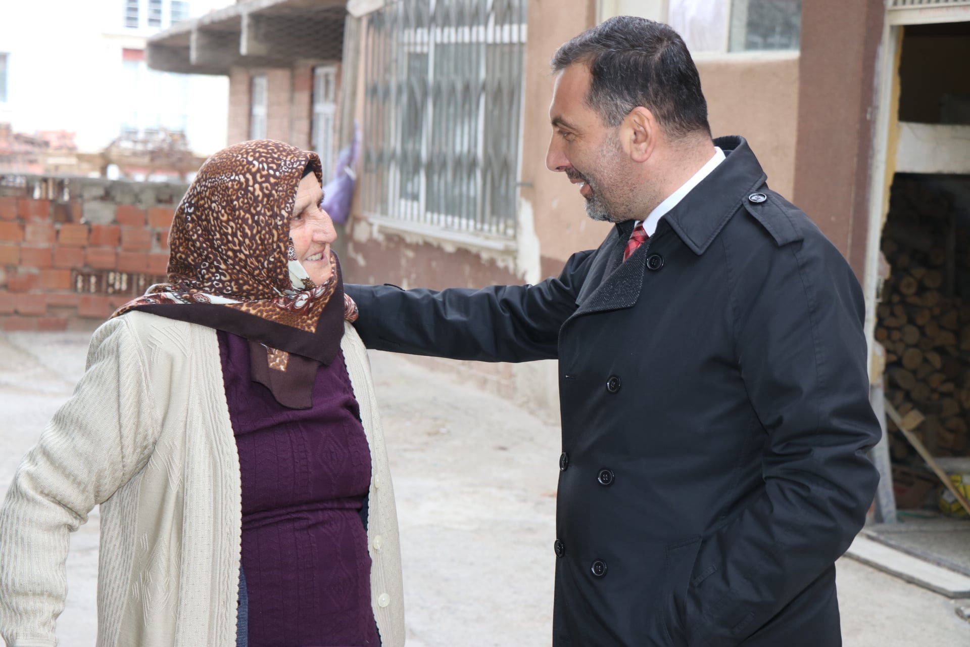Kavaklı Muhtardan Başkana Teşekkür Kavaklı Muhtardan Başkana Teşekkür